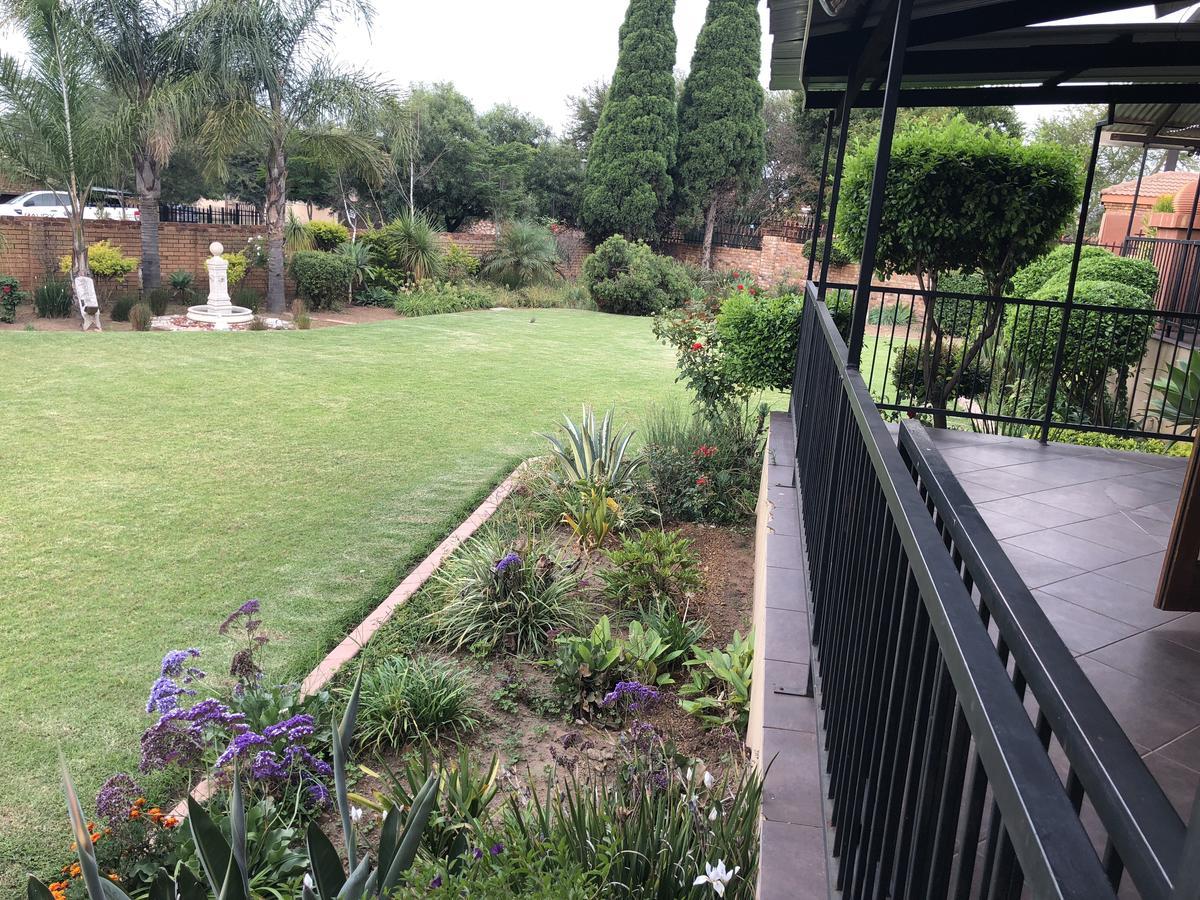 Sunrise Boutique Hotel Witbank Kültér fotó