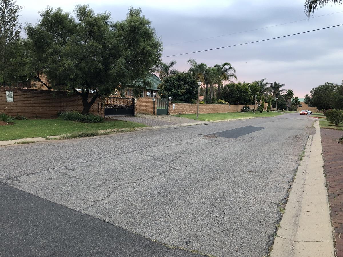 Sunrise Boutique Hotel Witbank Kültér fotó